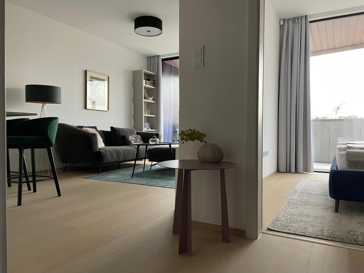 Design Apartman - Free Parking Szeged Bagian luar foto
